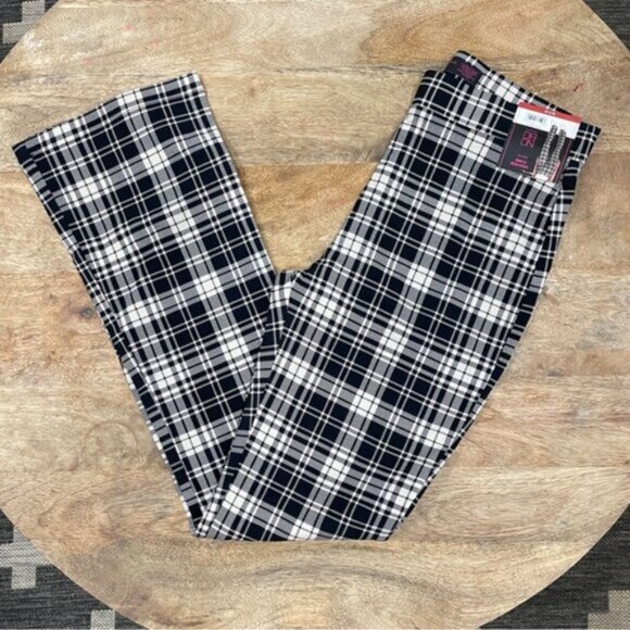 5/$20 NEW 7-9 M Juniors Plaid High Rise Flare Pants - Picture 3 of 5